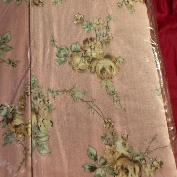 Pink 400 Thread Count King Size Sheet Set (NEW) - Picture 9 of 9